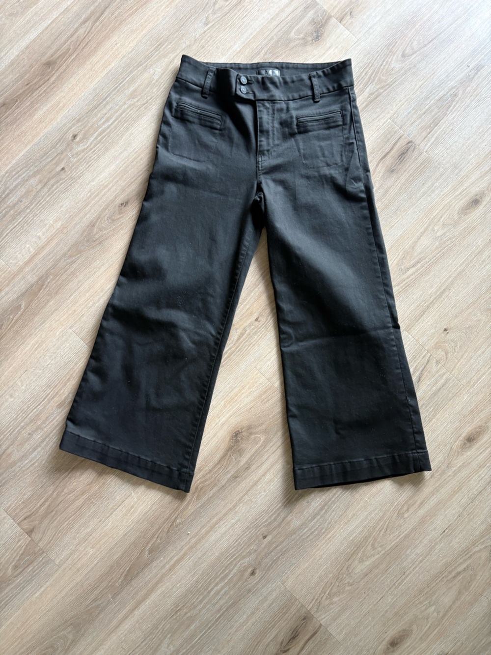 Kut from the Kloth Meg wide leg Black crop